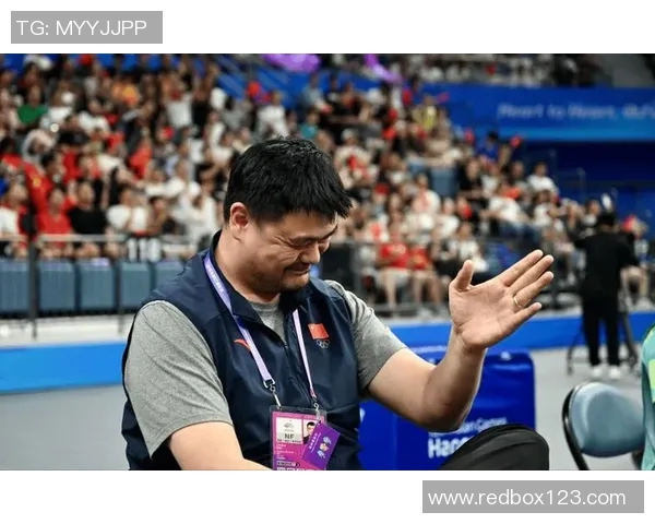 姚明重返CBA赛场引发热议球迷期待他的精彩表现与影响力 姚明重返CBA赛场引发热议球迷期待他的精彩表现与影响力