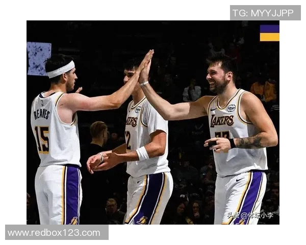 湖人队主帅:我们必须迅速调整状态,争取连胜夺冠! 湖人队主帅:我们必须迅速调整状态,争取连胜夺冠!