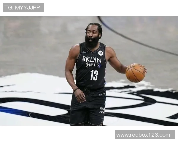 篮网球星大腿受伤,伤势不轻或将缺席季后赛 篮网球星大腿受伤,伤势不轻或将缺席季后赛